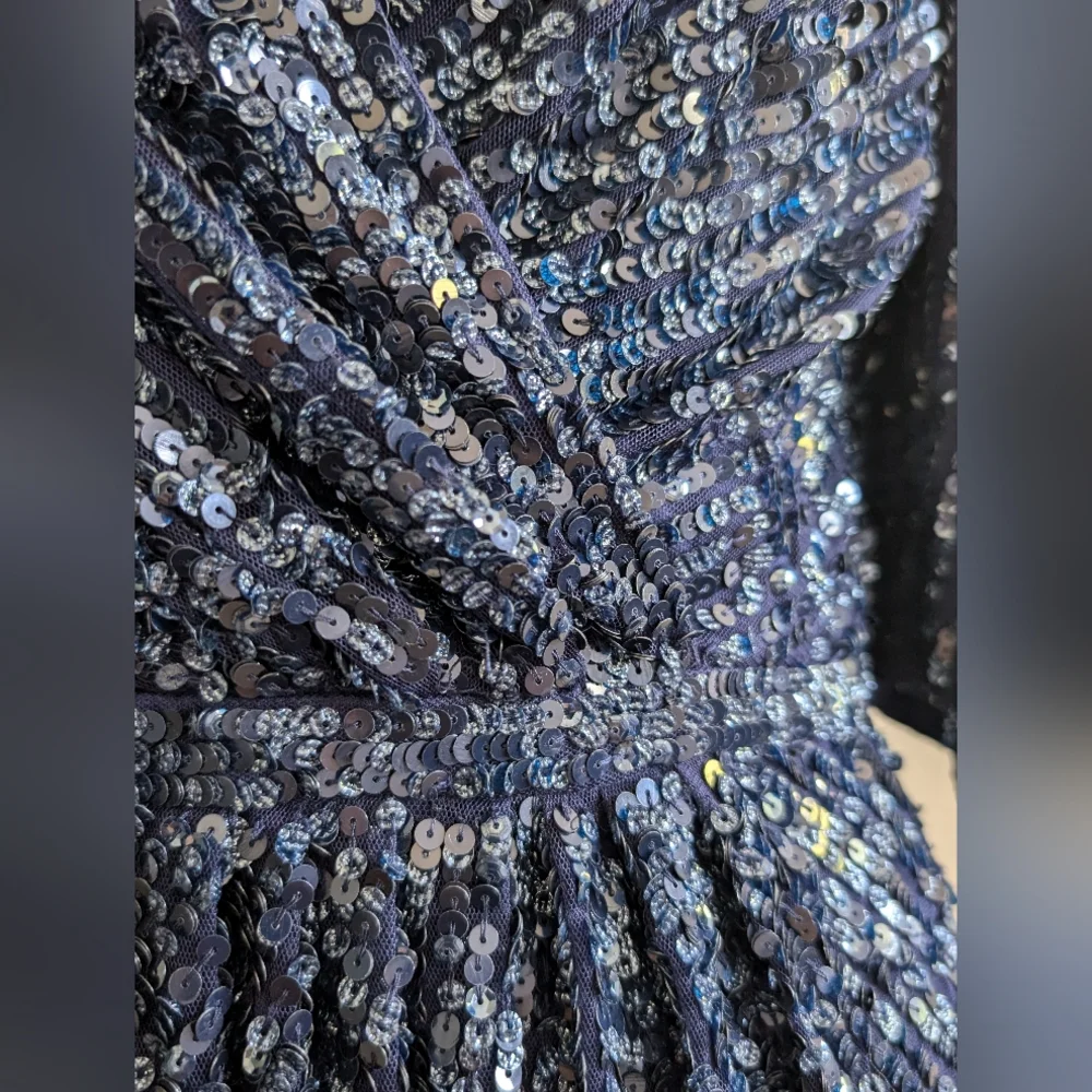 Like new Sz 10 Mac Dugal Sequined V Neck Short Sleeve Midi Dress - Picture 8 of 17